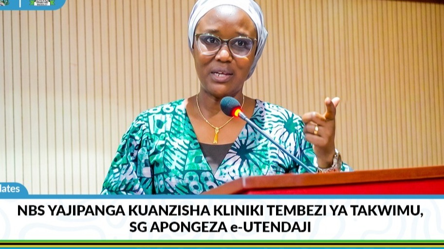 Ofisi ya Taifa ya Takwimu - NBS imejipanga kuanzisha Kiliniki Tembezi ya Takwimu ili kuhakikisha Takwimu zinazozalishwa na Ofisi hiyo zinawafikia wahusika na zinatumika ipasavyo katika mipango mbalimbali ya maendeleo badala ya takwimu hizo kubaki makabatini.

Kauli hiyo imetolewa na Mtakwimu Mkuu wa Serikali - SG, Dkt. Amina Msengwa alipokuwa akifungua mafunzo ya siku moja ya kuwajengea uwezo Watumishi wa Ofisi hiyo kuhusu utendaji kazi katika utumishi wa umma ambayo yanaratibiwa na Ofisi ya Rais, Menejimenti ya Utumishi wa Umma na Utawala Bora, yaliyofanyika kwenye Ukumbi wa Ngorngoro uliopo katika Jengo la Makao Makuu ya NBS jijini Dodoma tarehe 10 Mei 2026.